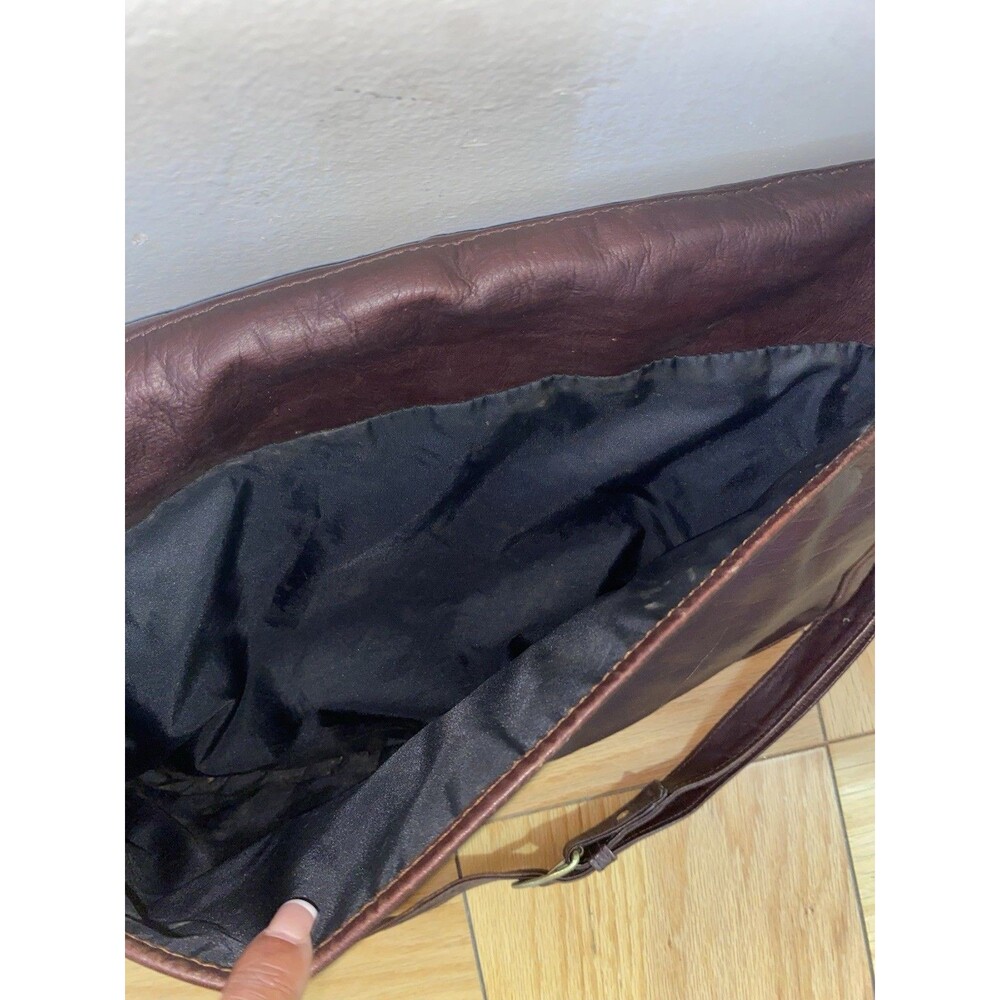 FRYE 100% Genuine Leather Messenger Bag, Dark Brown  (Unisex)  Butter Soft Strap - Picture 6 of 15